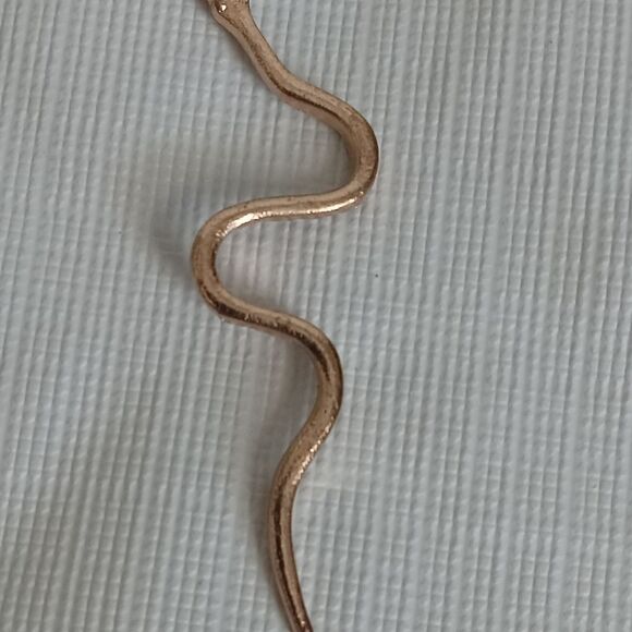 Gold Toned Lightweight Snake Shaped Pendant Dainty Adjustable Fashion Necklace - Picture 3 of 8